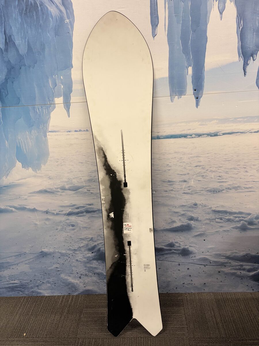 Burton Short Stop Family Tree 162cm Snowboard - Heavily Used (2025)