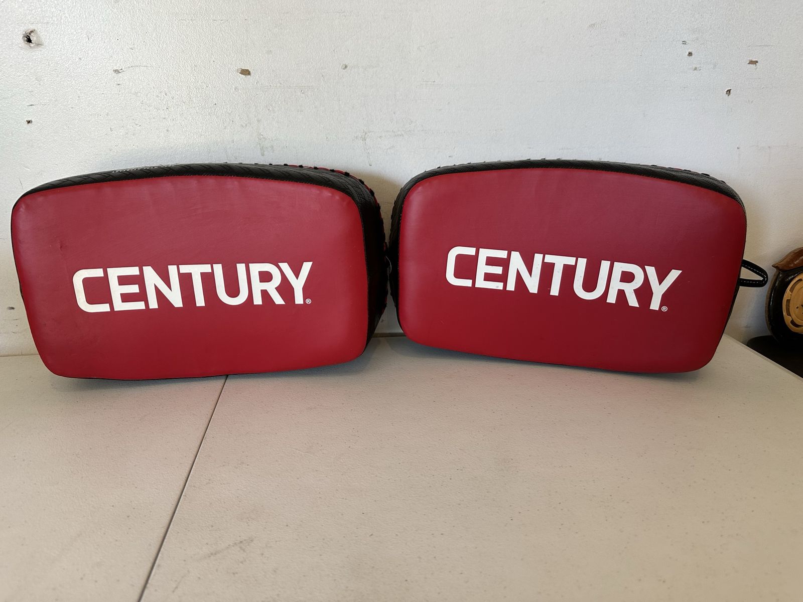 2 Century- Brave Curved Muay Thai Pads - RED/BLACK