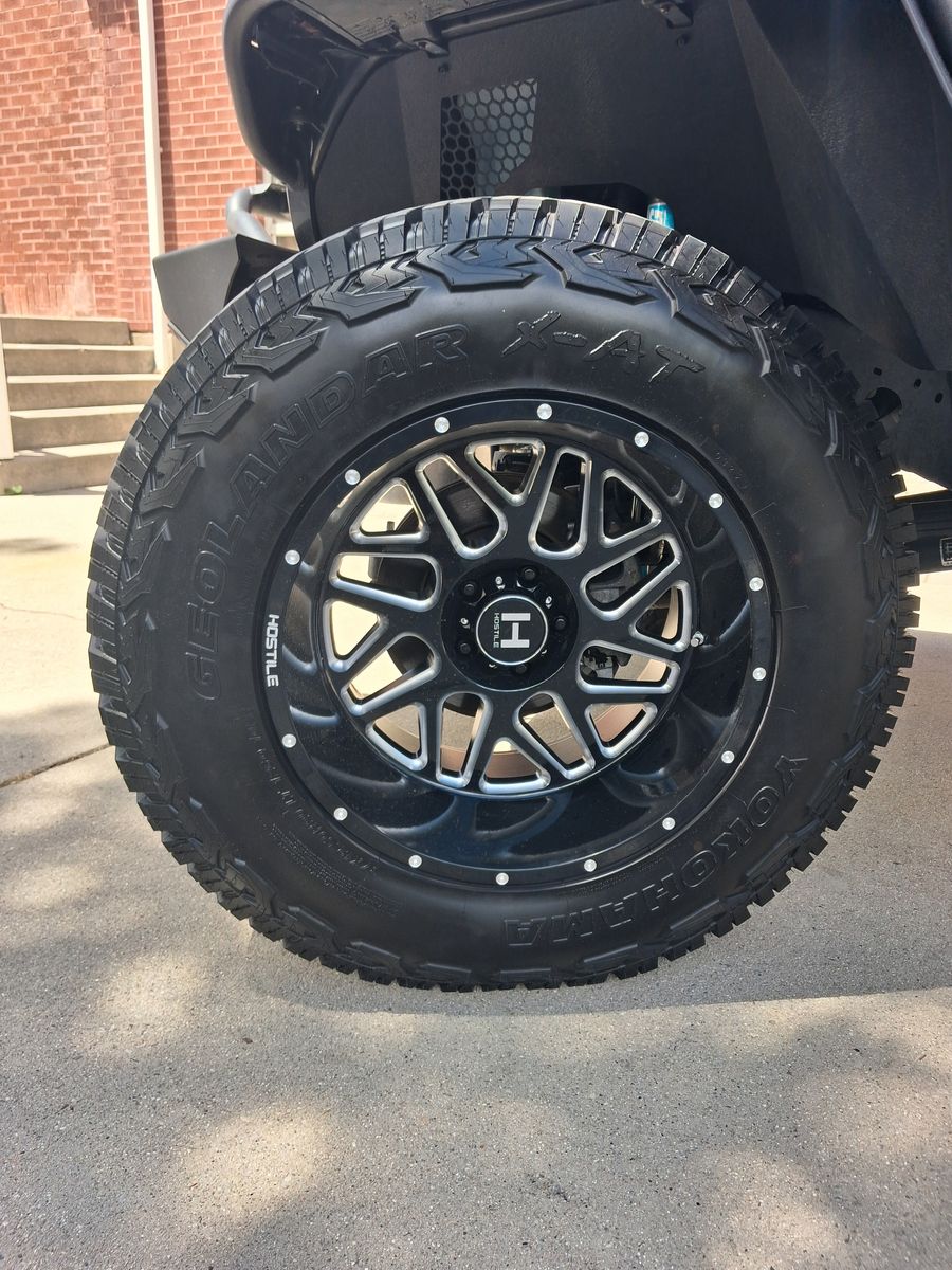 37x12.50R20