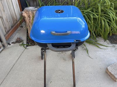 Free Charcoal grill, no grate