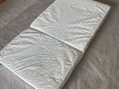 Baby Crib Wooden Slat Panels and Mattress Set