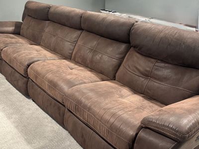 4 Power Recliners Good Condition!