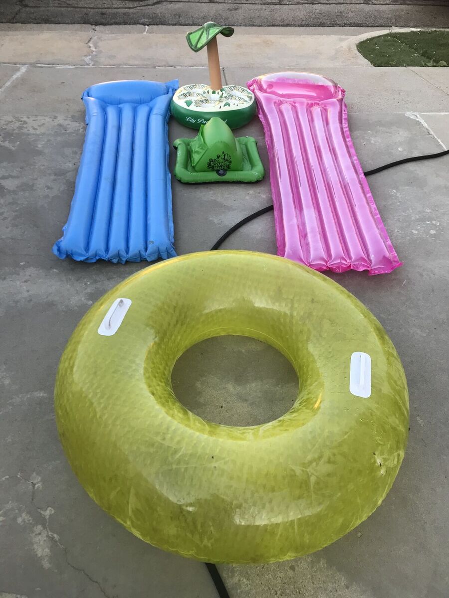 Inflatable pool toys floats and drink caddy