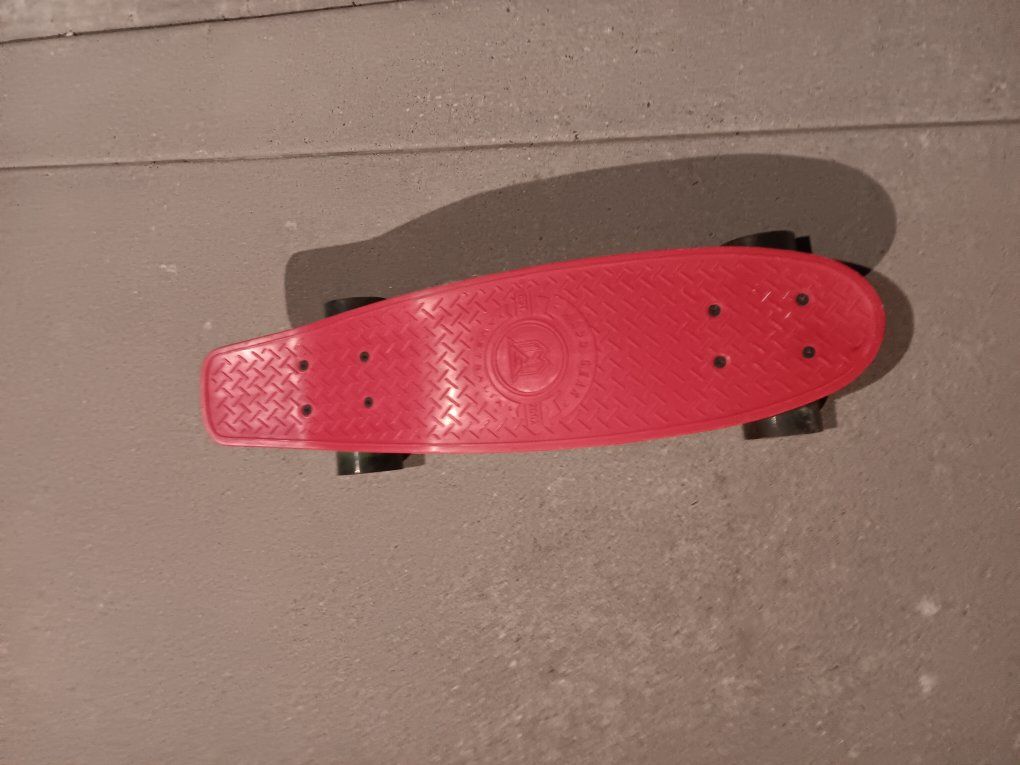 Madd Gear (MGP) Retro Skateboard – Bright Red