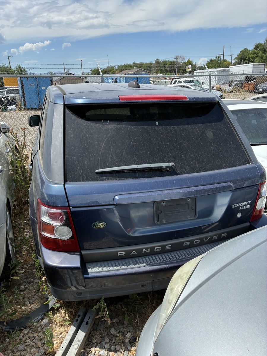 06 Blue Range Rover Sport HSE for parts make offers!!!