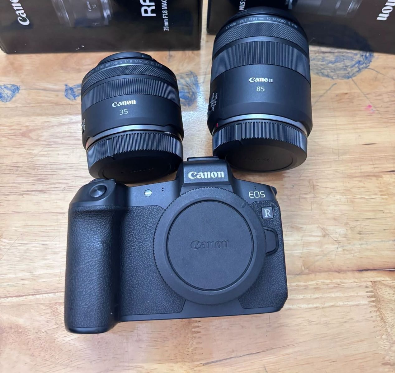 Canon R, rf35, rf85mm lenses
