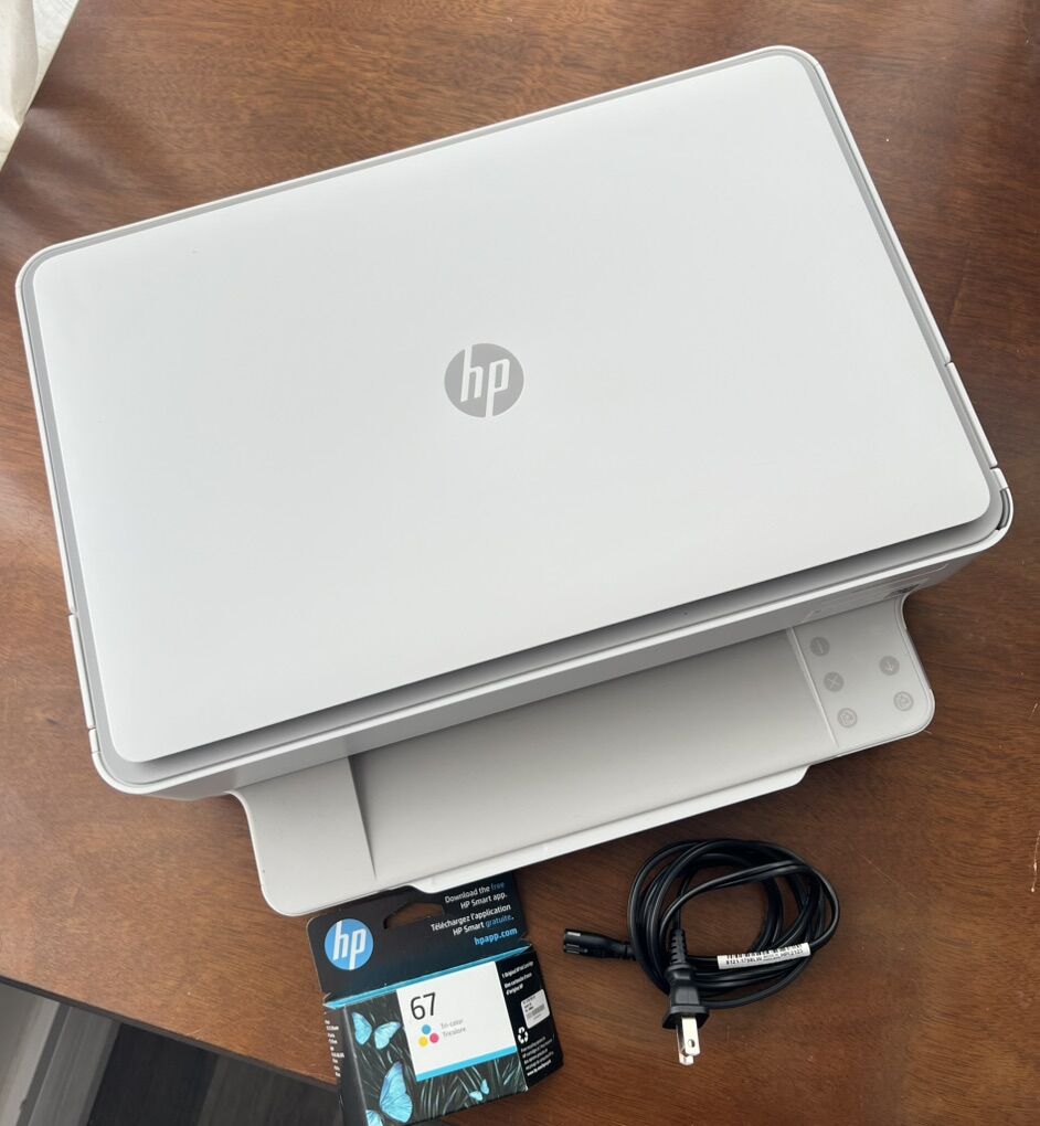 HP ENVY 6055e + Brand New Tricolor Cartridge