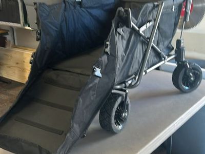 Collapsible Utility Wagon with All-Terrain Wheels and Extendable Handle