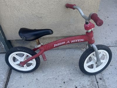 12” Radio Flyer Red Glide & Go Balance Bike - Kids Training Bicycle rips on seat