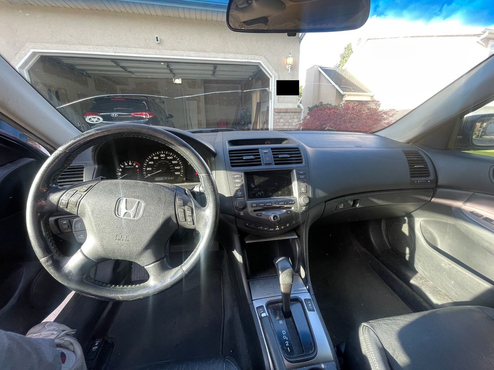 Main image 6