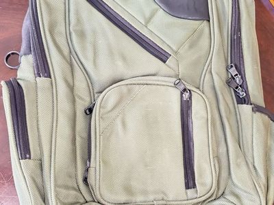 Vintage fūl "Gunner" or "Tactics" Series Tech Laptop Backpack in olive green. It
