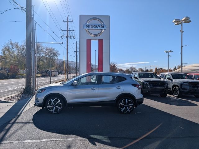 2022 Nissan Rogue Sport SL