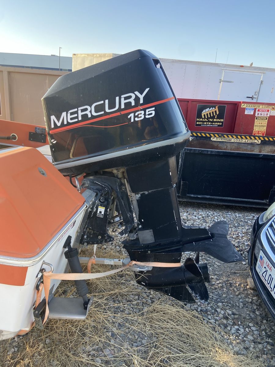 Mercury 135 Outboard Engine