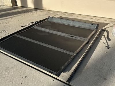 Tonneau cover 6’6 truck bed
