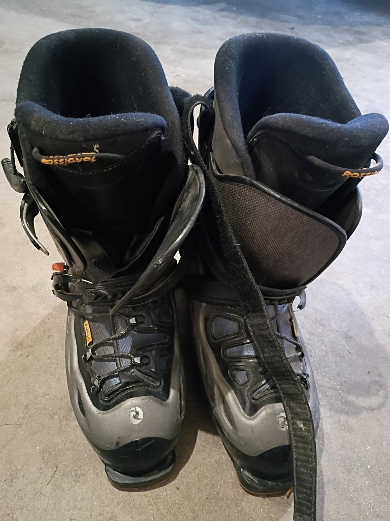 Rossignol Soft 2 Rear Entry Ski Boots Size 29.5 Black/Grey