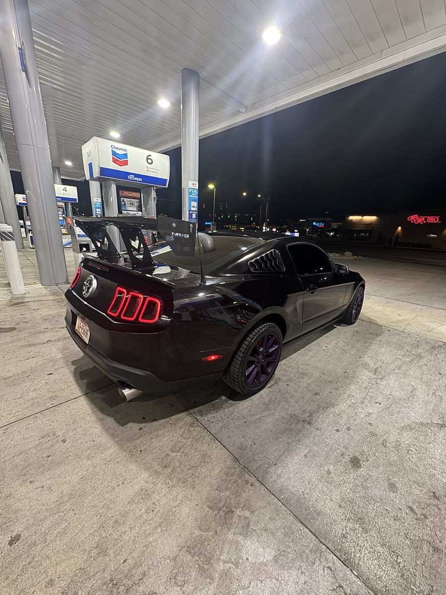 2012 Ford Mustang Premium