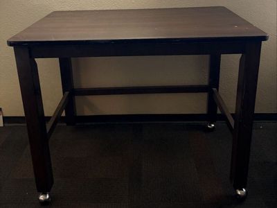 Small Table on Castors