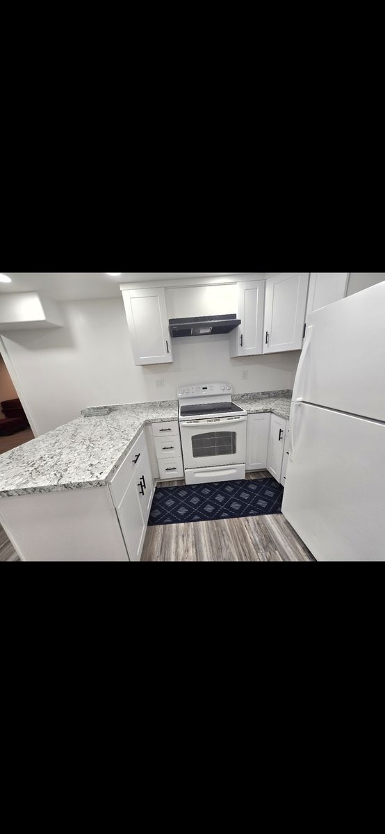 Main image 4