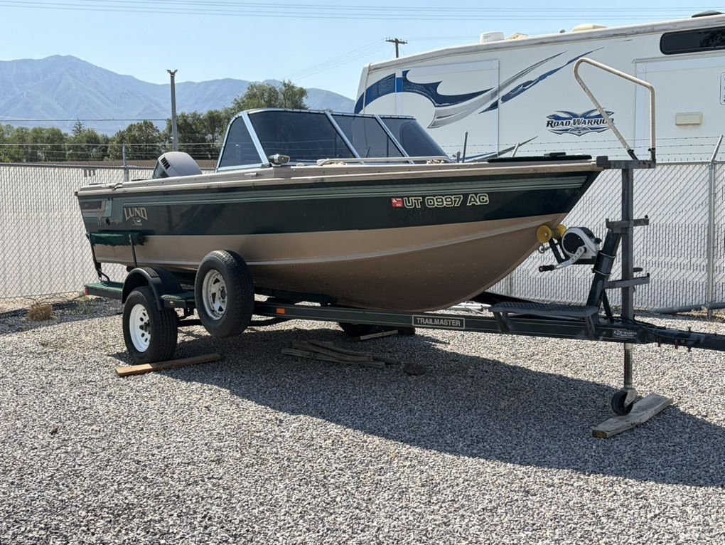 1998 Lund Runabout Tyee Fishing Boat