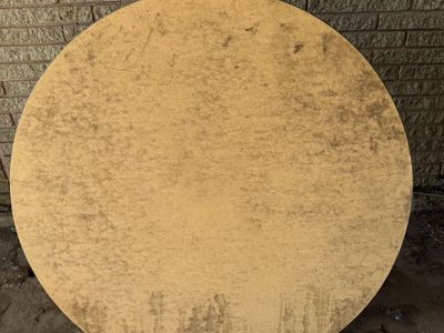 47 inch Round Table