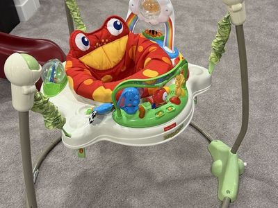 Fisher-Price Rainforest Jumperoo Baby Activity Center