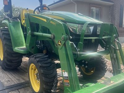 John Deere 3025e 4x4 diesel