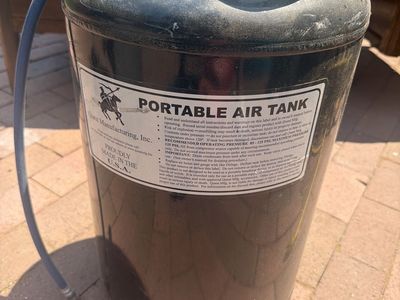 Portable air tank