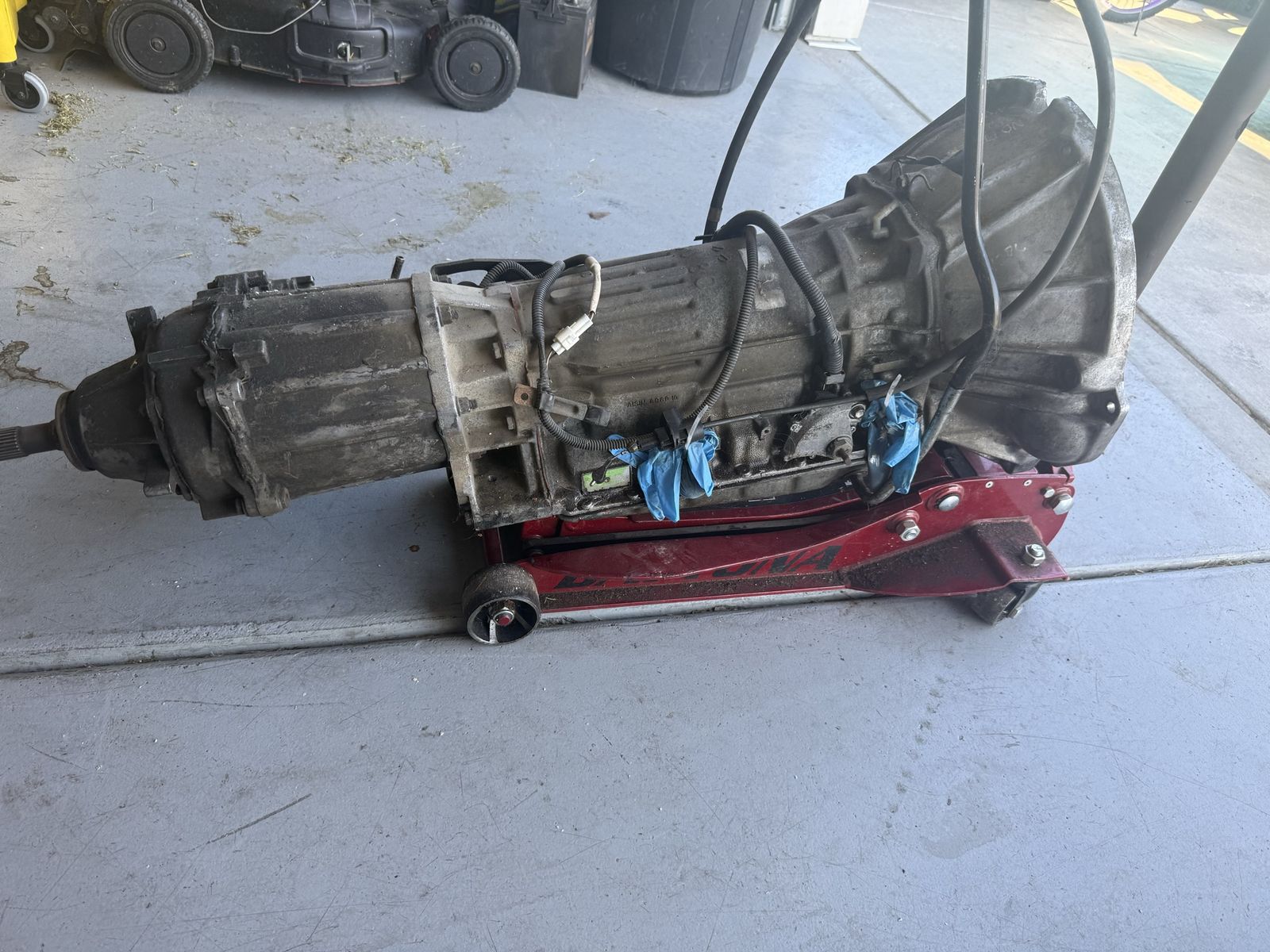 Main image 6