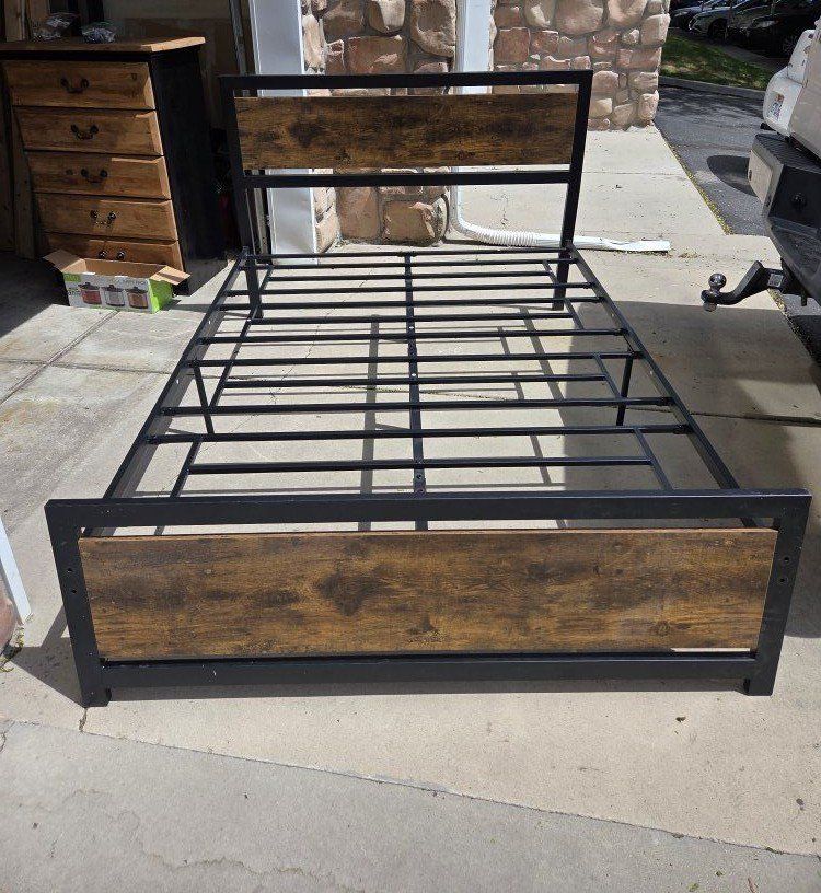 Farmhouse Style Full Bed Frame