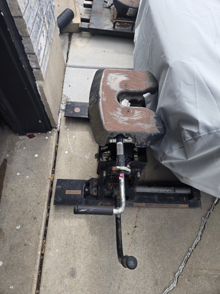 5th wheel hitch