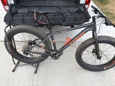 Trek Farley S Fat Tire Bike w/ Fox Transfer 400 Mm