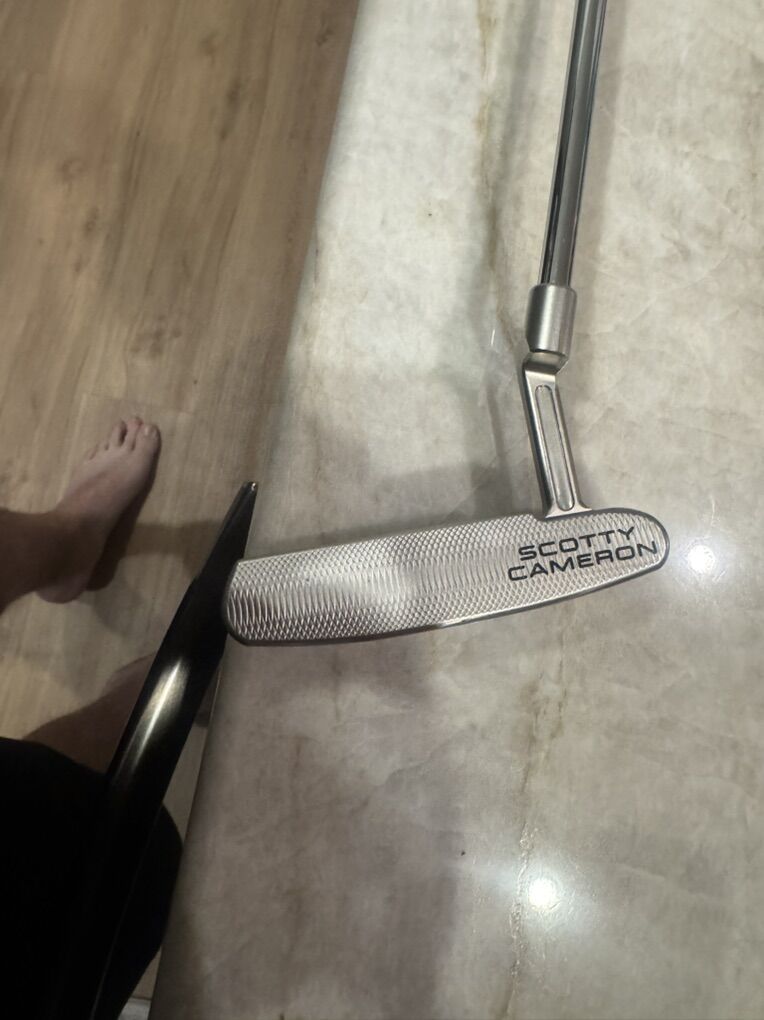 Scotty Cameron Super Select Newport +