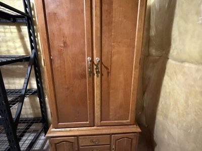 Gun Cabinet (8 rifles)