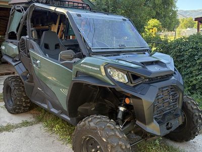 2022 Can Am Commander low miles / hours