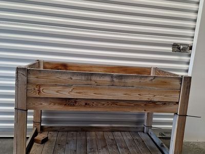 Free Cedar Planter
