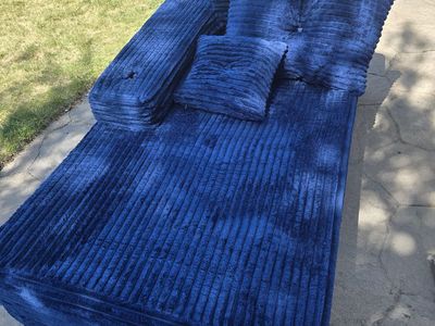 NEW BONELESS CHAISE LOUNGE COUCH