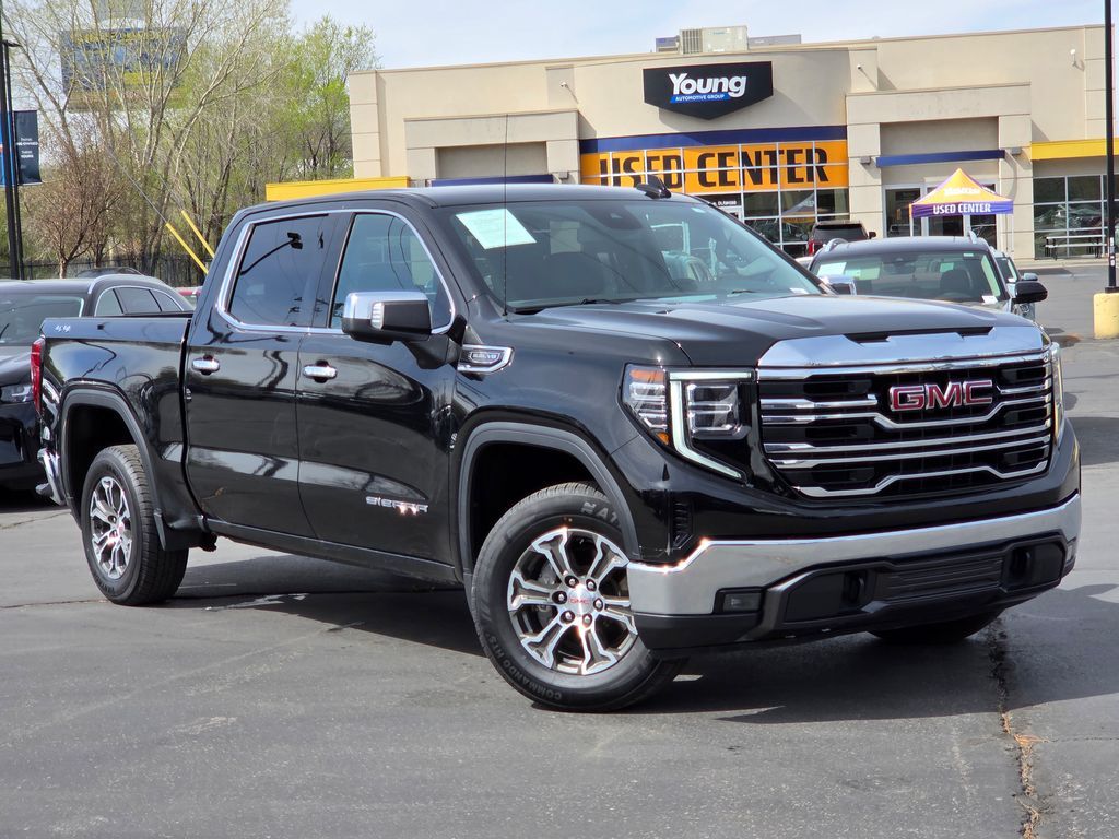 2025 GMC 1500 SLT