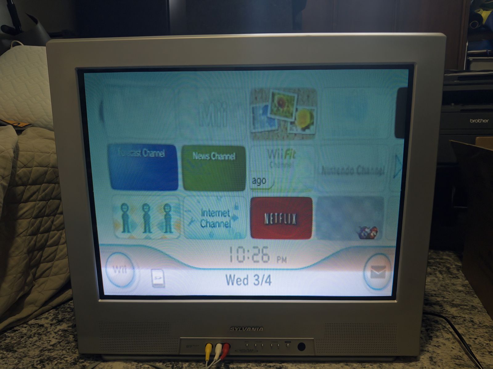 27 Sylvania CRT - Retro Gaming Component