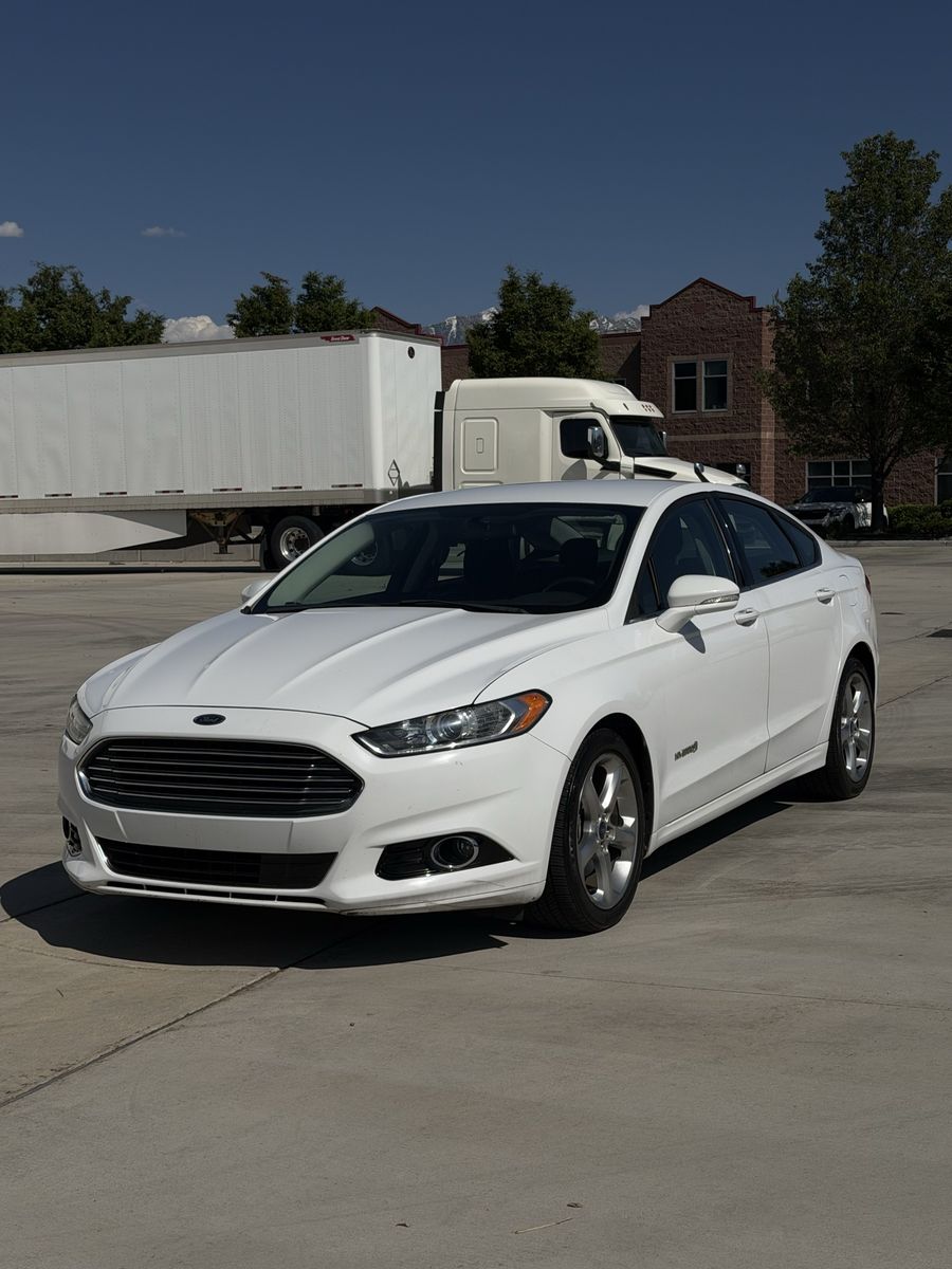 2013 Ford Fusion Hybrid SE