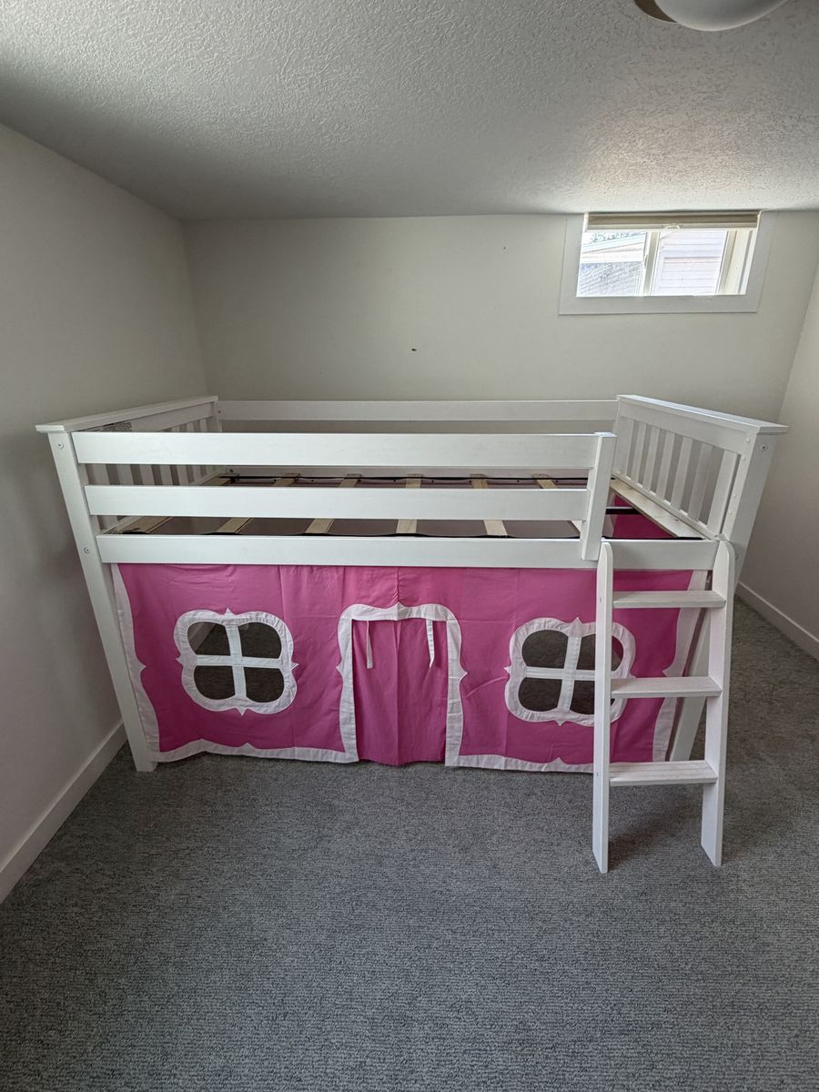 Girl’s Loft Bed with Underneath Play Area