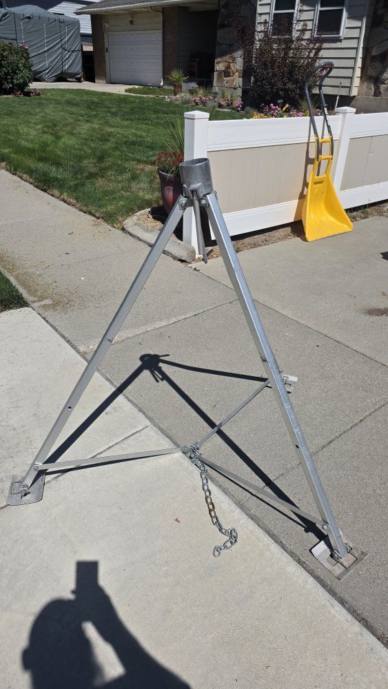 Aluminum 5th wheel stand