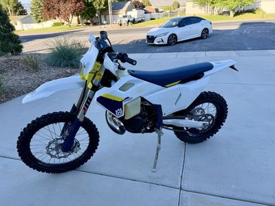 Husqvarna TE 300, Low Hours