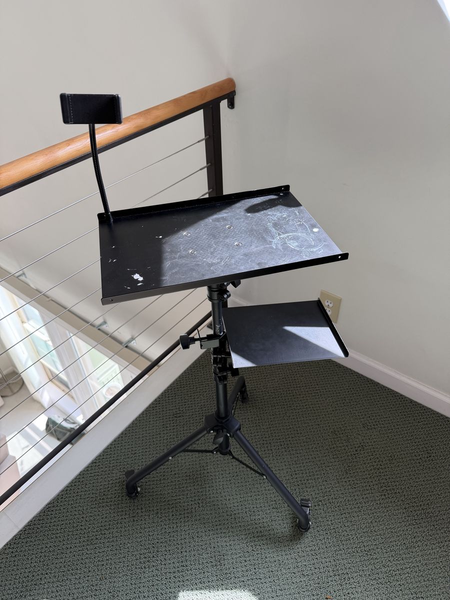 Main image 3