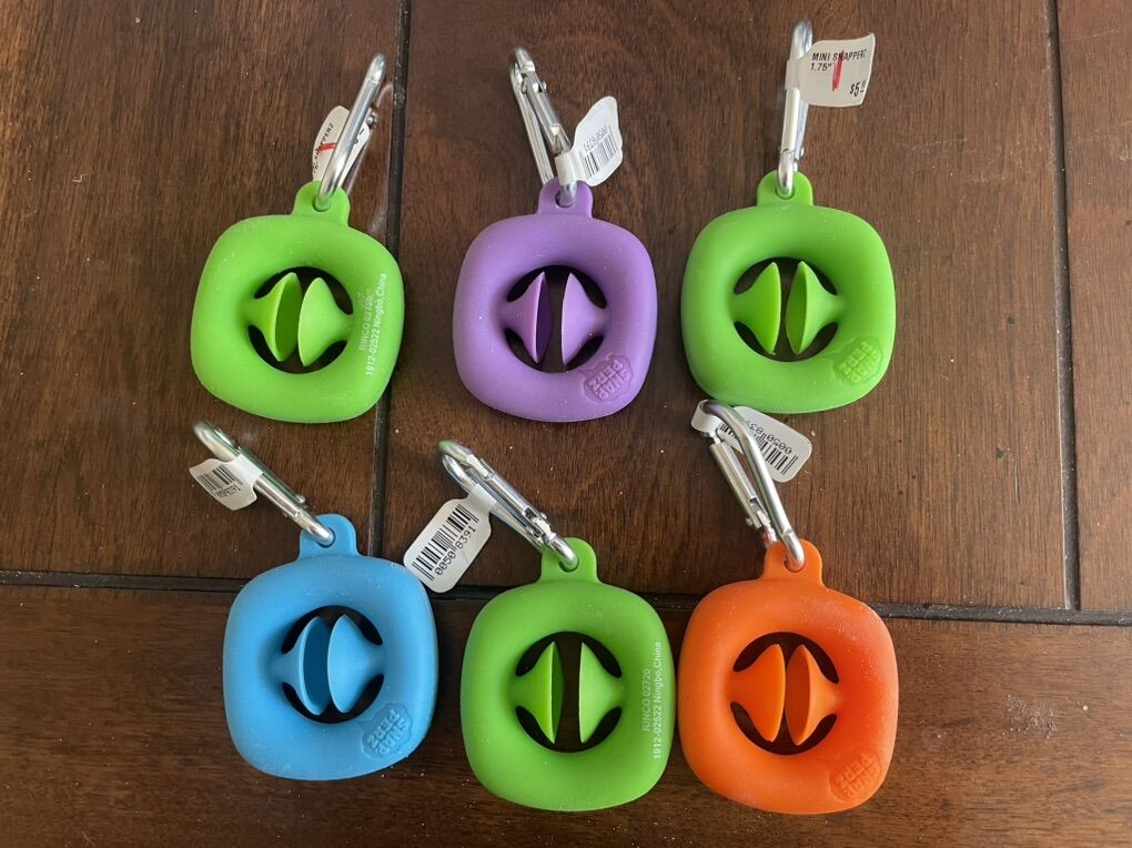 Lot Of 6 New Snapperz Keychains