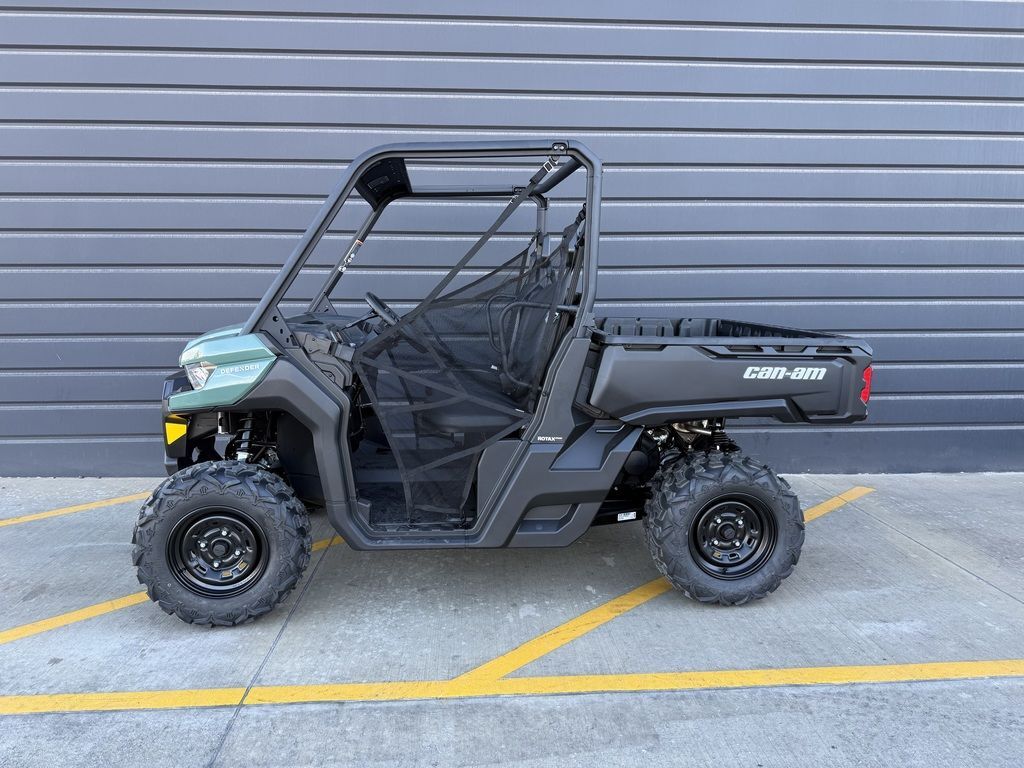 2026 Can-Am® Defender HD7