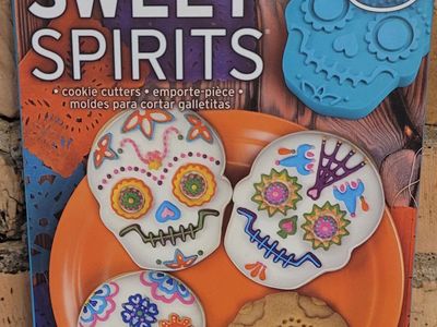 Fred Sweet Spirits Day of the Dead Sugar Skull Cookie Cutter