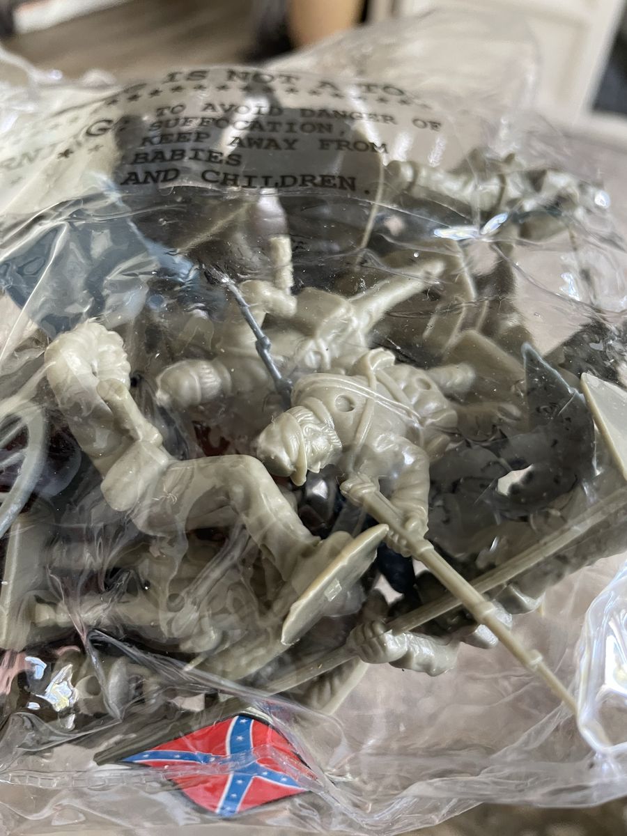 New in bag toy army plastic figurines