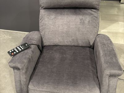 Heated Massage Recliner w/Lumbar Support -- NEW!