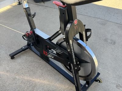 Schwinn IC Pro Spin Bike Indoor Cycling Trainer Exercise Bike