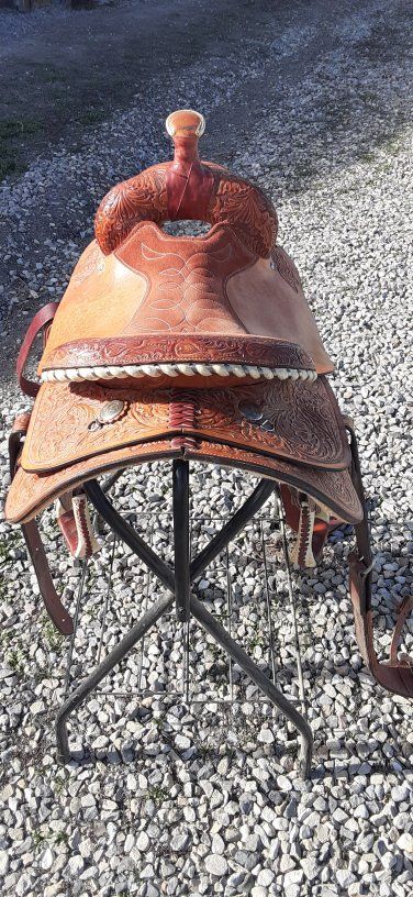 SUPER CircleY roping/all around saddle 15 in